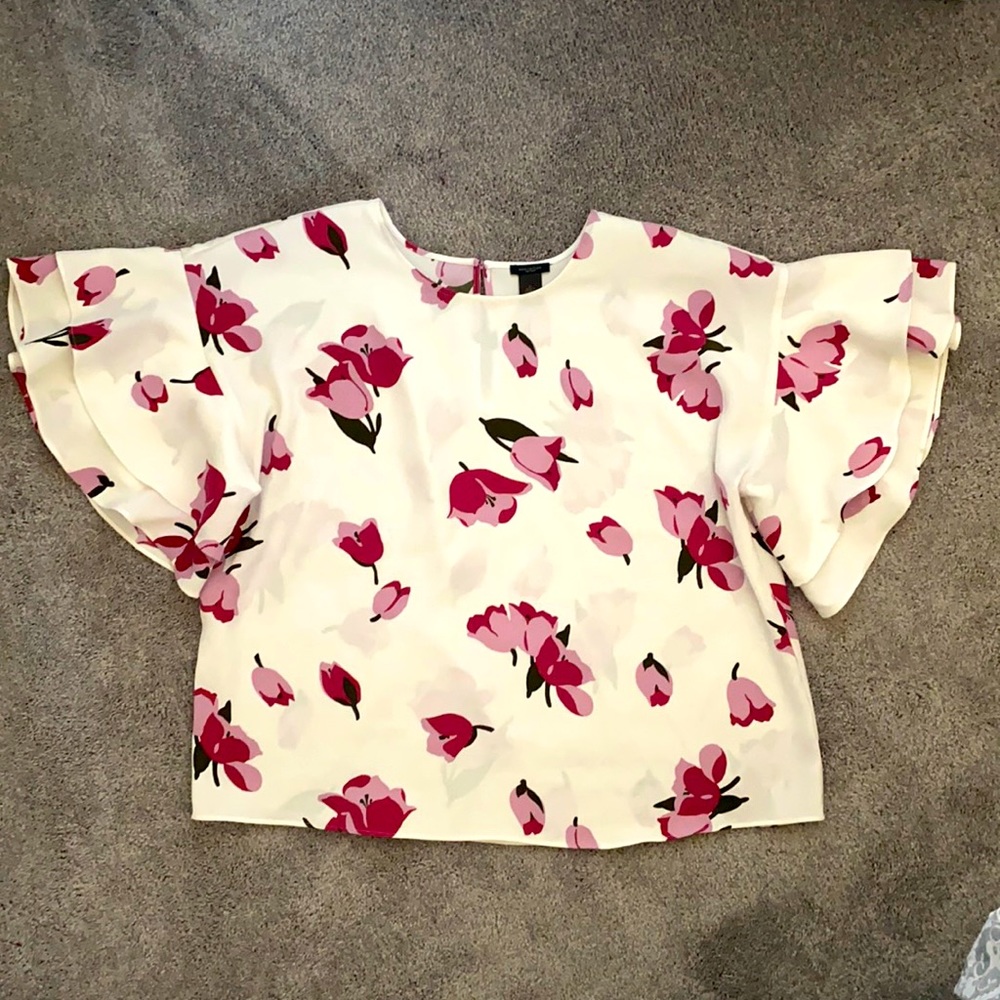 Floral silk scalloped sleeve top